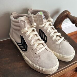 Cariuma High Top Sneakers! Sz 8 women’s
